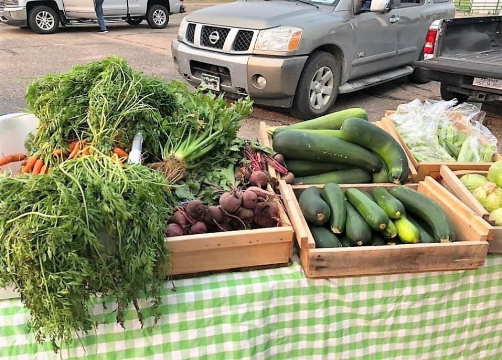 farmers market produce 2 li