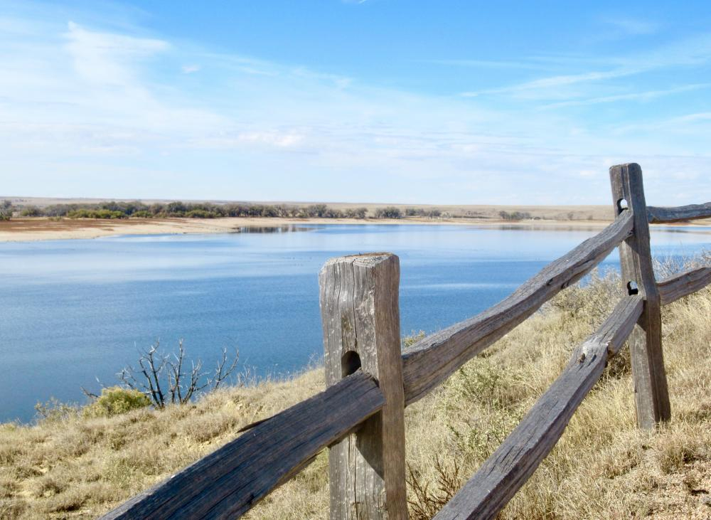 nssp fence overlook adobestock 412027577