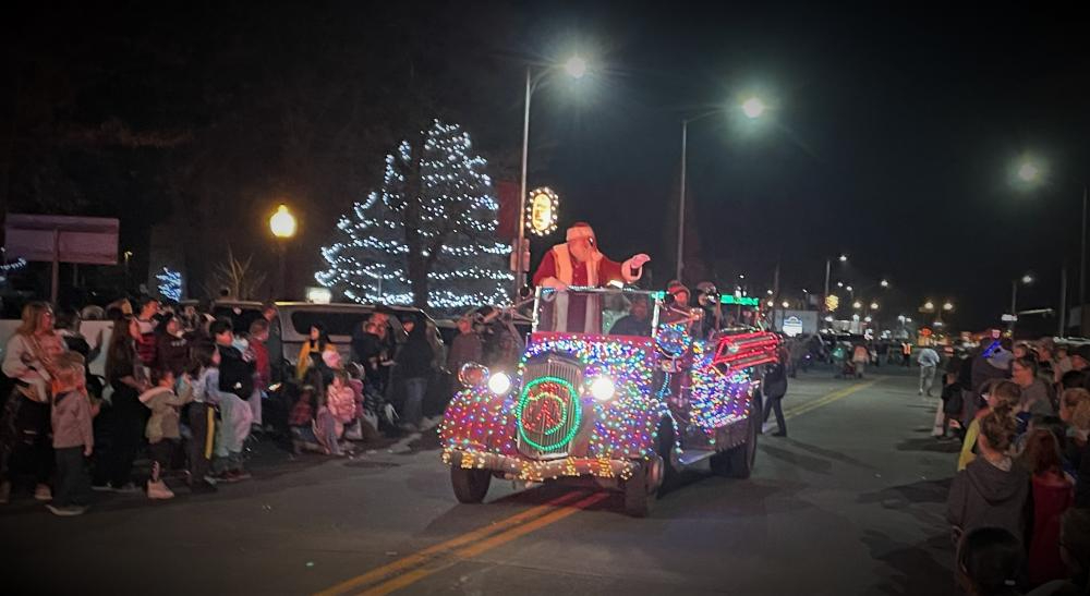 parade of lights 2021 santa cropped