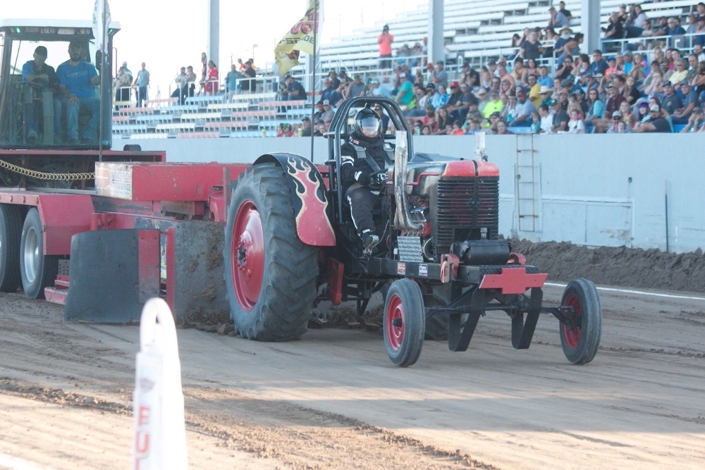 tractor pull fair
