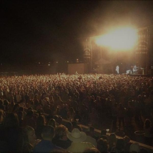 ground standing crowd 2012 3